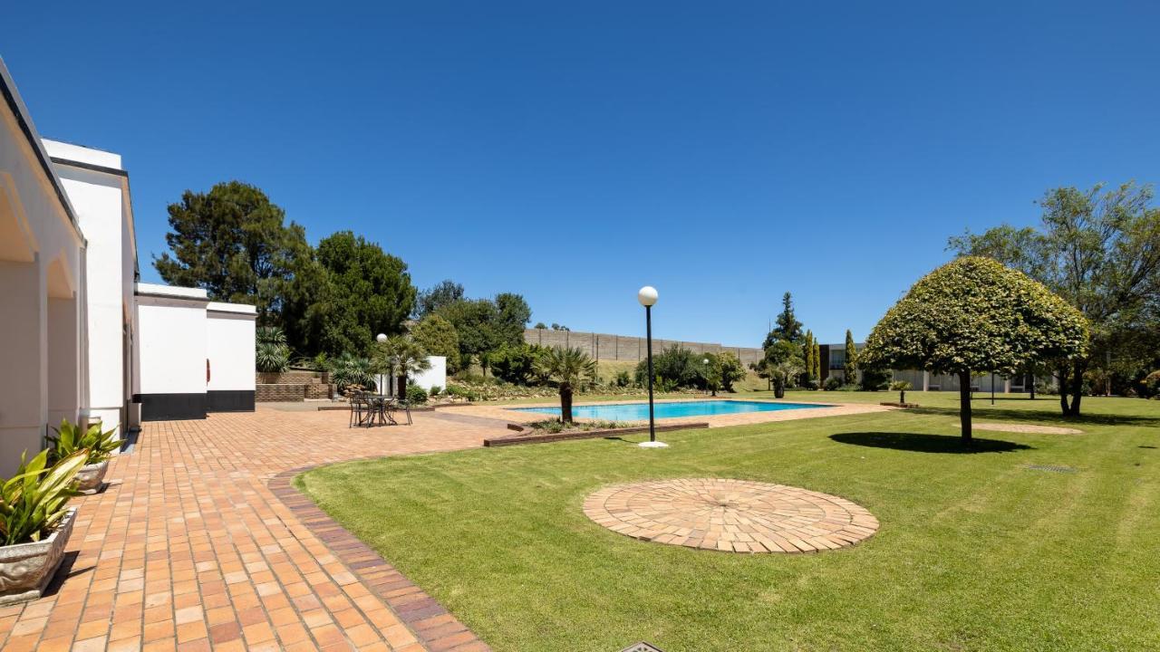 African Sky Harrismith Inn Dış mekan fotoğraf